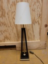 Illumina Design-Tischleuchte hoch Schwarz/Messing – Zustand B Ansicht 2