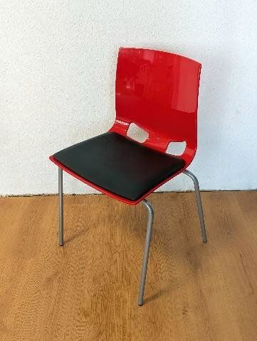 Nowy Styl Fondo Stapelstuhl Rot mit Sitzpolster – Zustand B