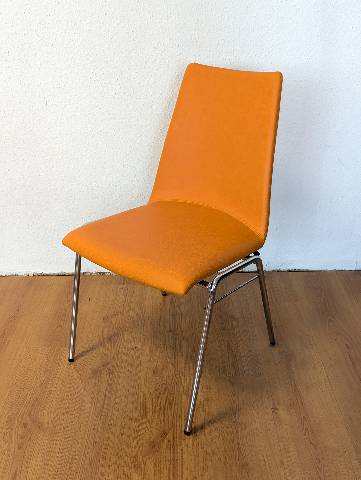 [KA-3539919129-A] Hiller Atlanta Stapelstuhl Orange, Zustand A