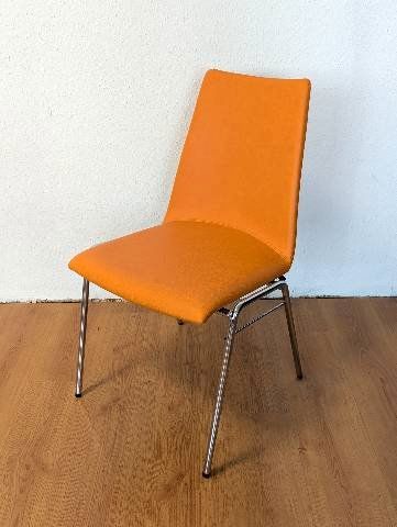 [KA-3539919129-B] Hiller Atlanta Stapelstuhl Vollpolster Orange/Chrom – Zustand B